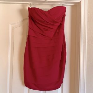 Red strapless bandage dress
